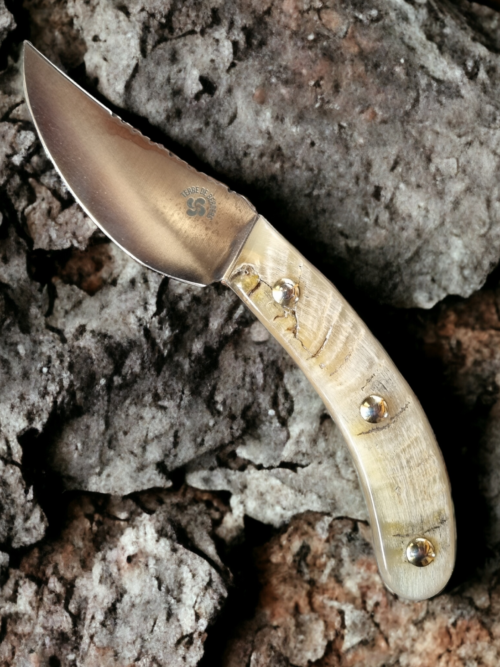 Couteau "Terre de Bergers" fixe en corne de brebis basque