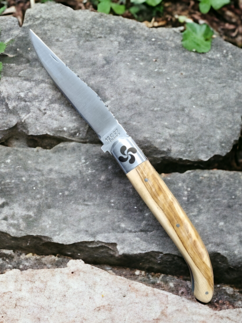 Couteau Yatagan Basque en olivier de Saint Jean de Luz