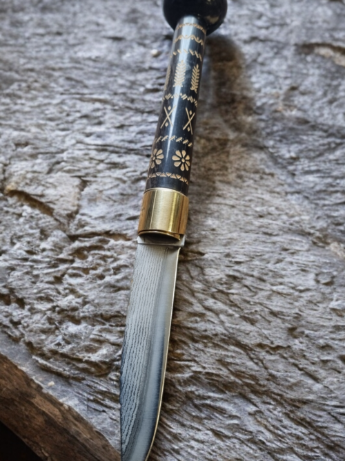 Couteau Makila corne noire et acier suminagashi