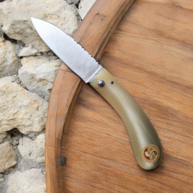 Couteau Nivelle en corne