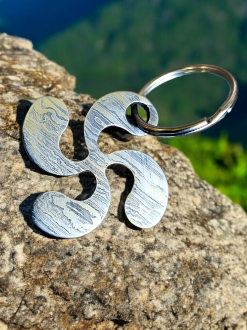 Croix basque en acier Damas forgé