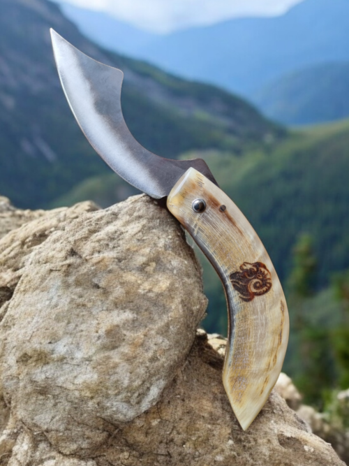 Couteau Basque Mendi en corne de brebis