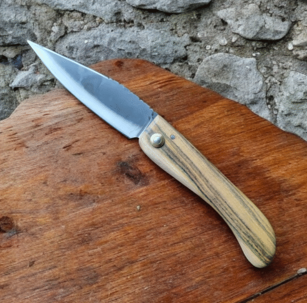 Intzola Basque smuggler's knife