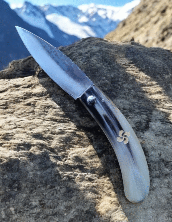 Blond horn Basque shepherd knife