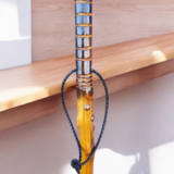 Terre de Bergers COMPOSTELLE walking stick in varnished chestnut - Image 3