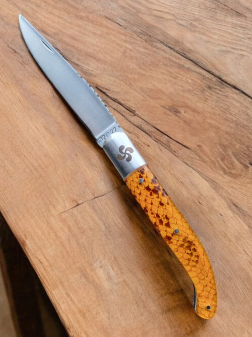 Couteau Yatagan Basque en peau de truite de Banka