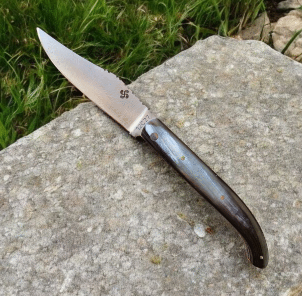 1695 Basque knife Yatagan in cow horn