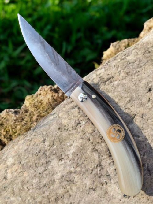 Cuchillo Etxea en cuerno rubio