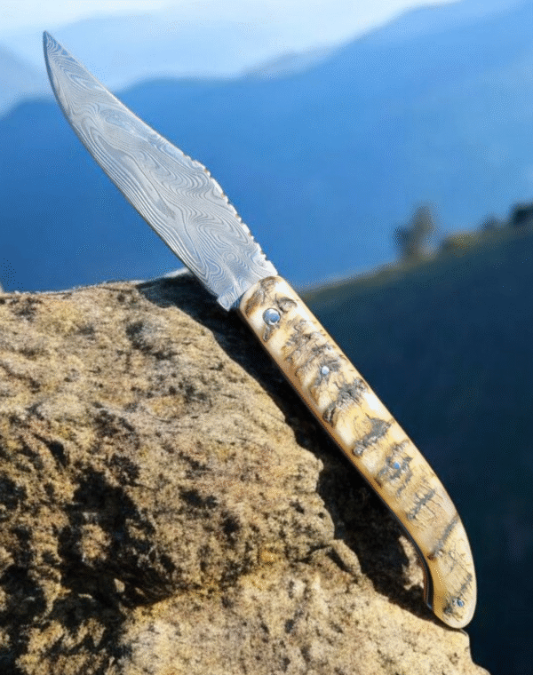 1695 Yatagan Basque knife Damascus and ewe's horn