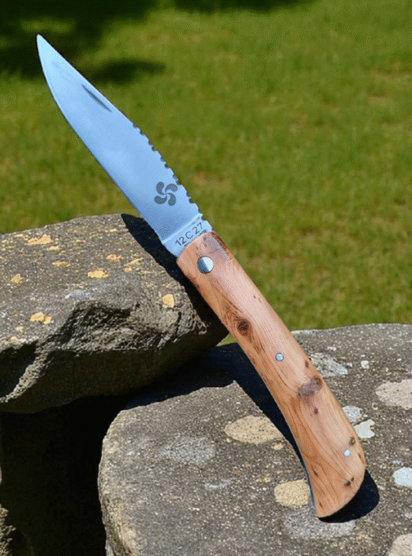 Meatzari juniper knife