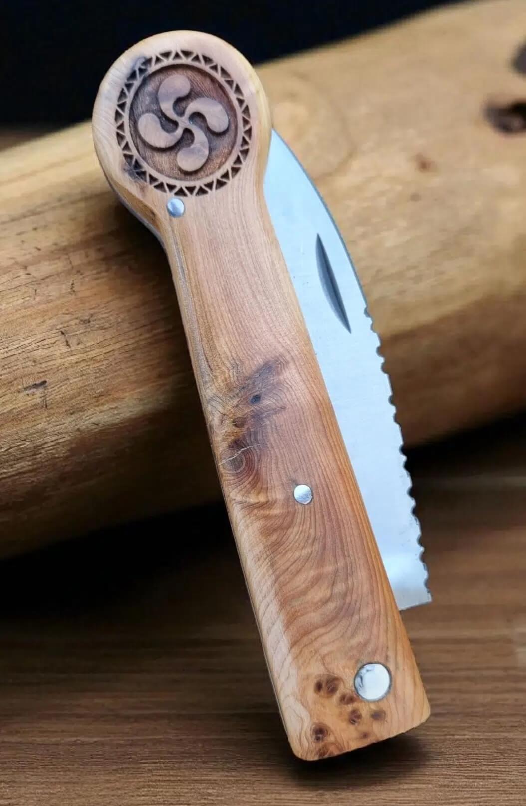 Couteau Basque en genévrier