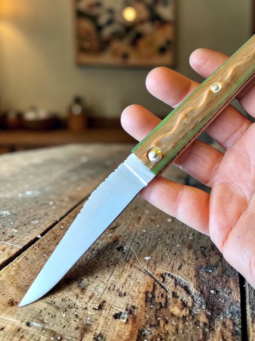 Couteau basque, en néflier scarifié bois du Makila